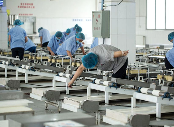 用技術赢得市場(chǎng)、以服務赢得客戶、用誠(chéng)信赢得口碑