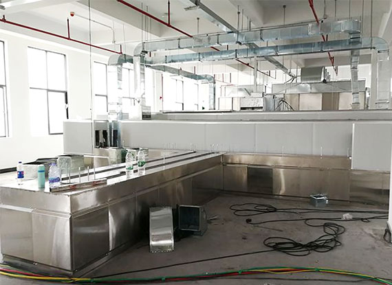 公司立足於市場，服務於客戶，以全面服務食品企業爲戰略指引