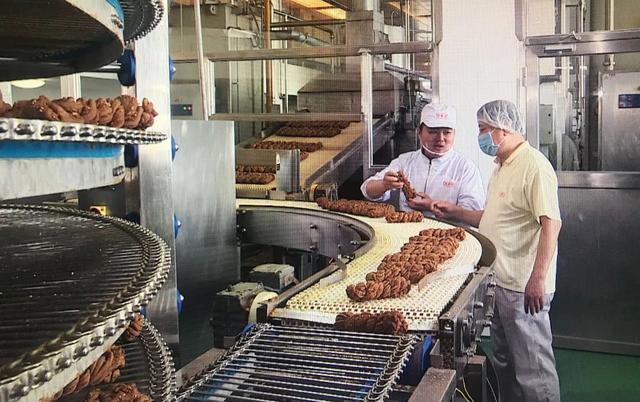 最美勞動者&mdash;&mdash;張賓松：麻花一轉一擰 編織夢想之花